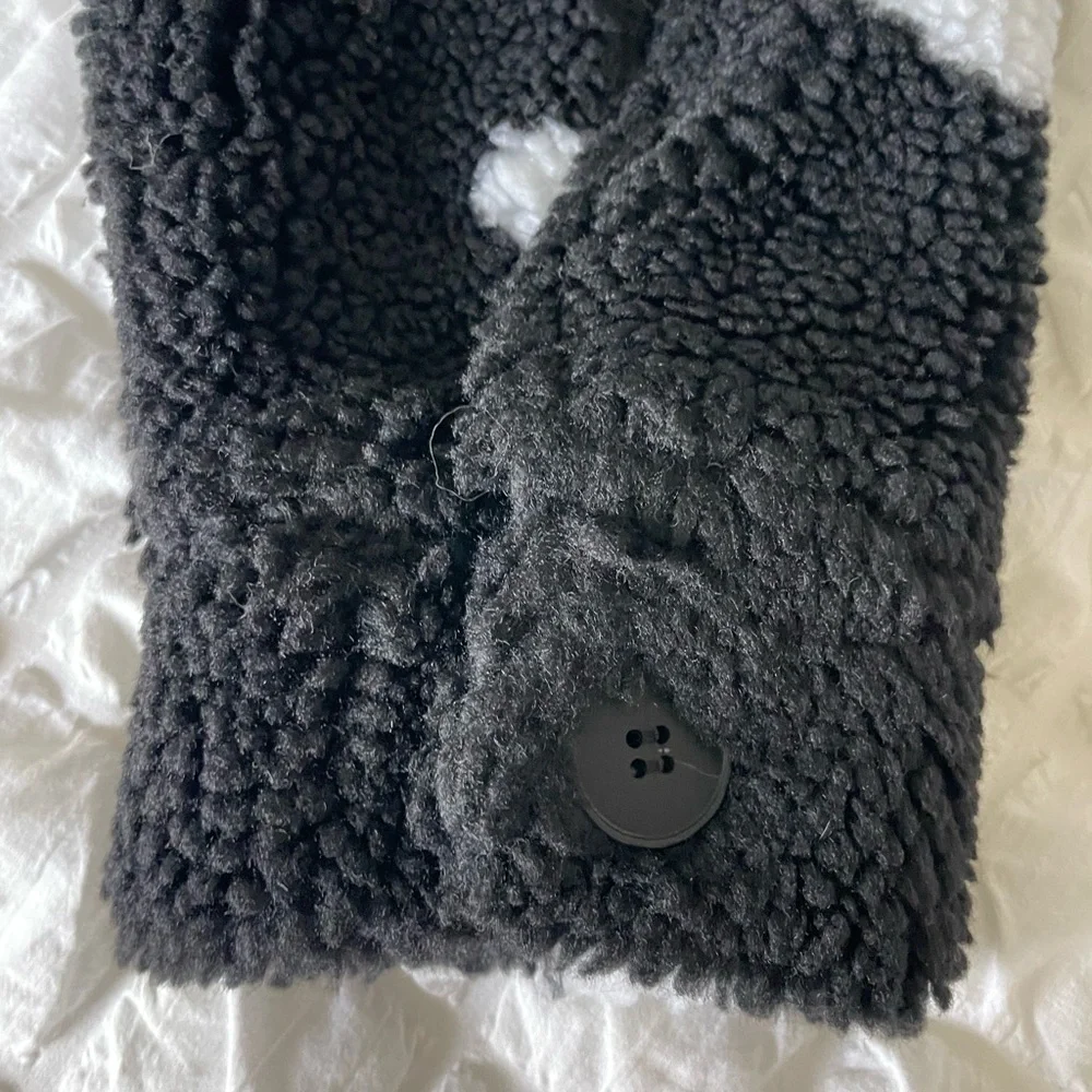 Beach Riot Devin Sherpa heart fuzzy crop jacket - Picture 16 of 16